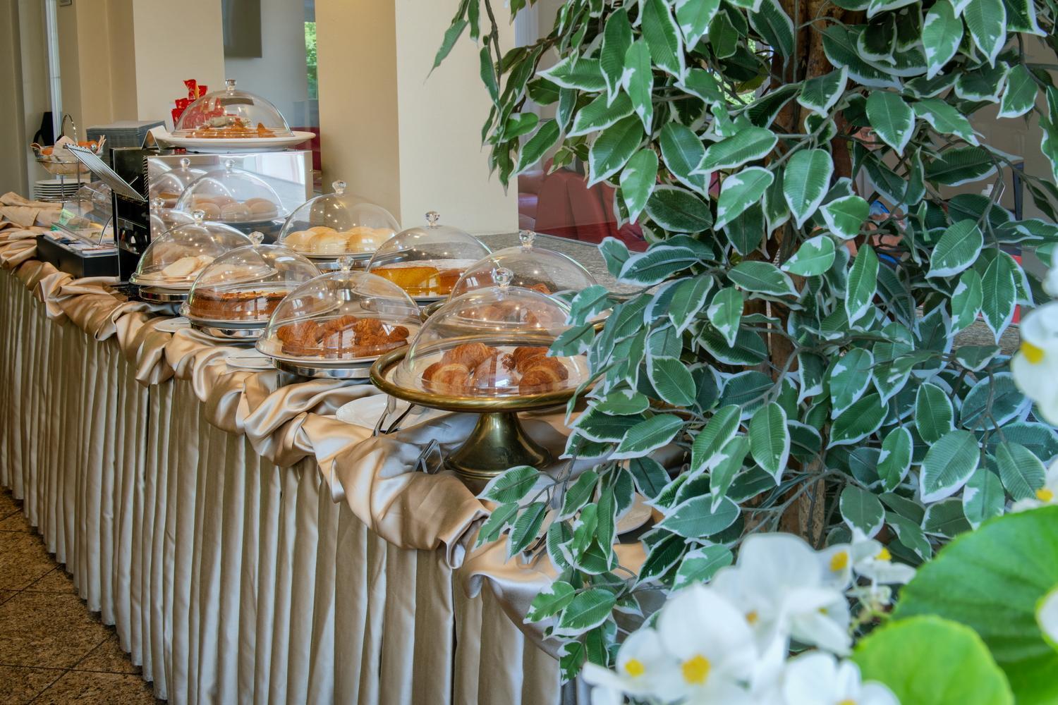 Hotel Internazionale Domodossola Buitenkant foto
