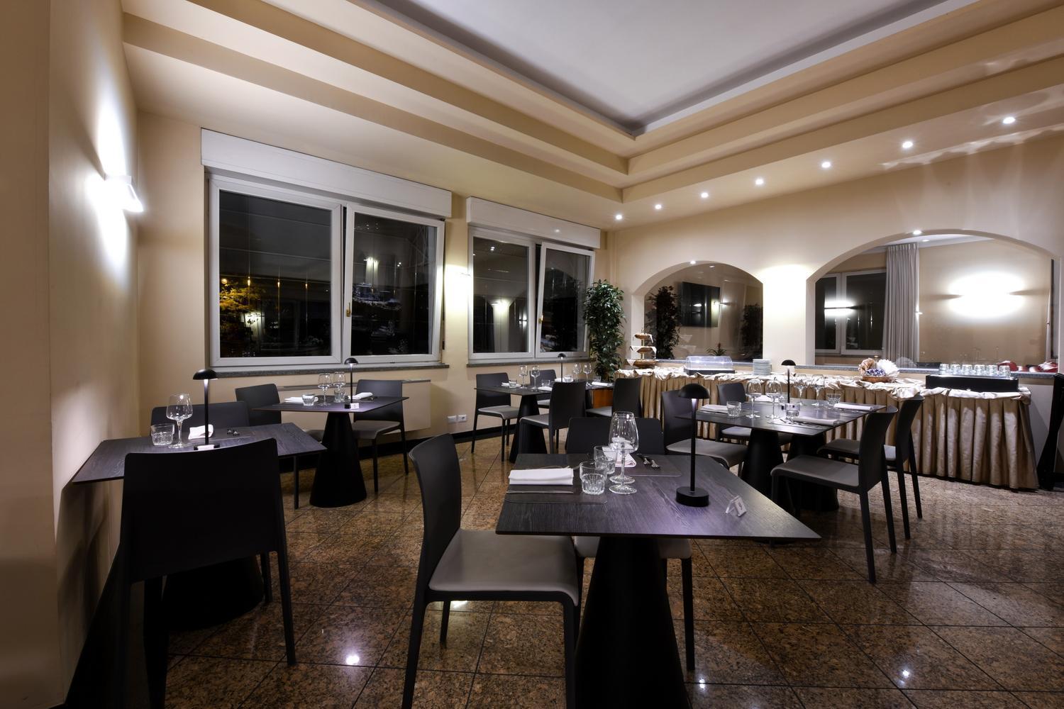 Hotel Internazionale Domodossola Buitenkant foto