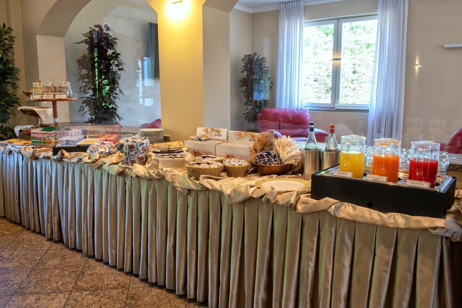 Hotel Internazionale Domodossola Buitenkant foto